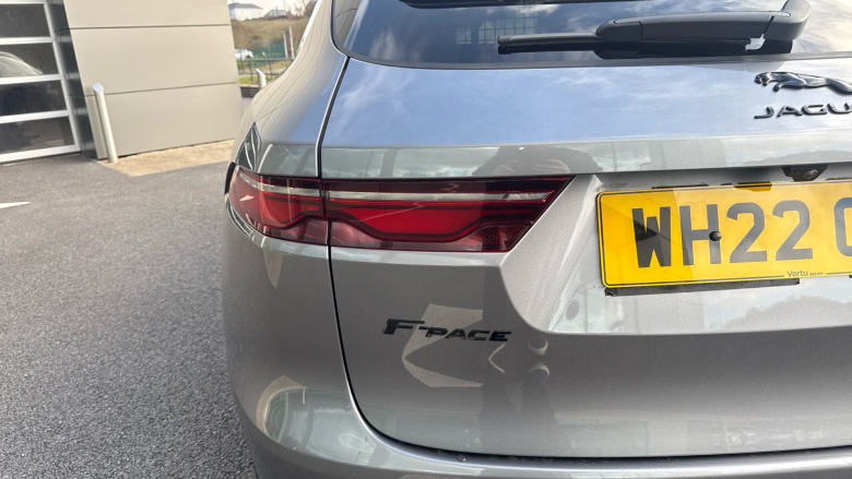 Jaguar F-Pace 2.0 P250 R-Dynamic Black 5dr Auto AWD Petrol Estate